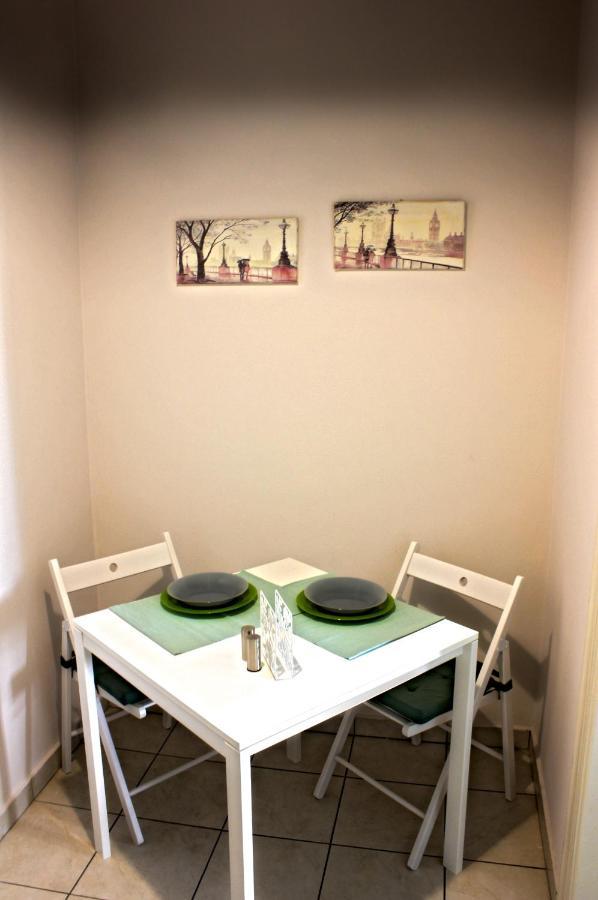 Central Apartment At Koukaki Area Athens Luaran gambar