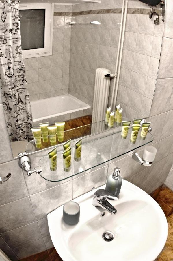 Central Apartment At Koukaki Area Athens Luaran gambar